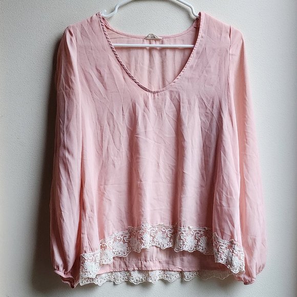 Tobi Pink Open Sleeve Lace Blouse Size Medium - Picture 5 of 16
